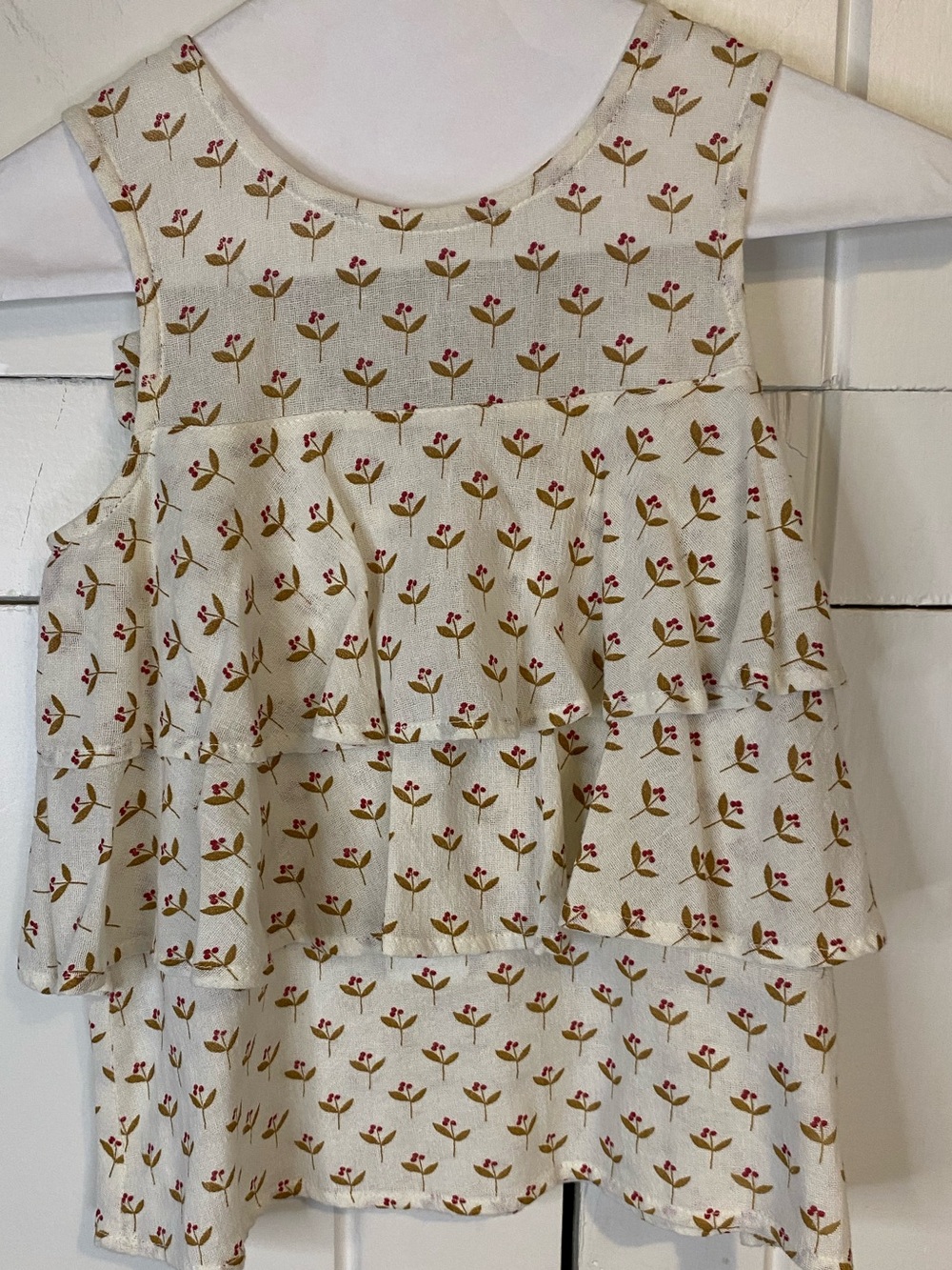 Peek XS (Girls 4-5) Ruffled Tank Style Top with Tie Closure. Pairs with Skort.